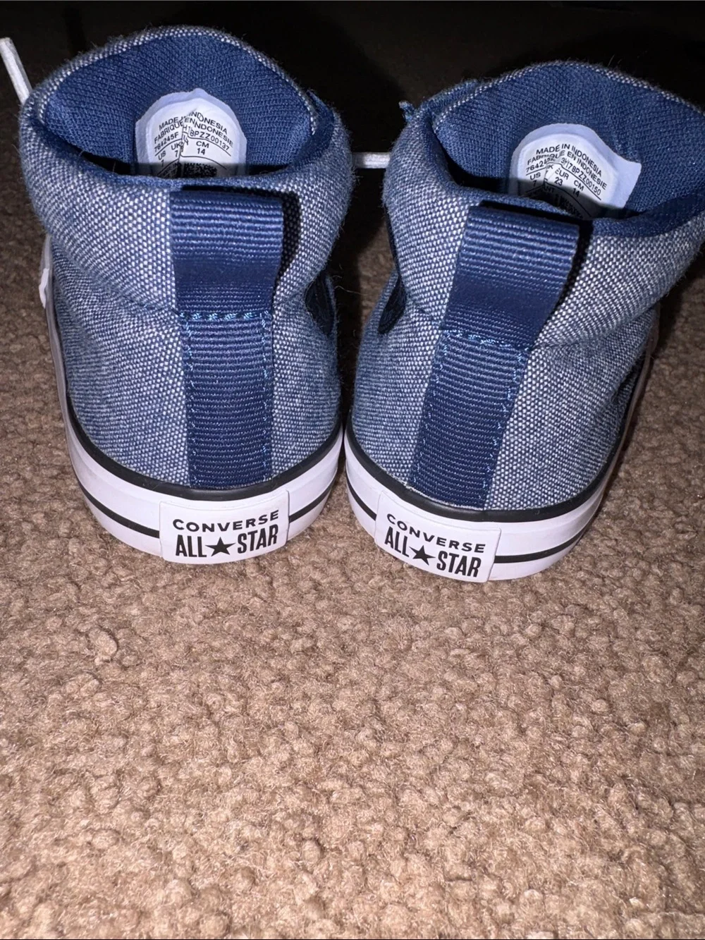 Converse toddler Kids Blue Canvas High-Top Sneakers with White Accents size 7